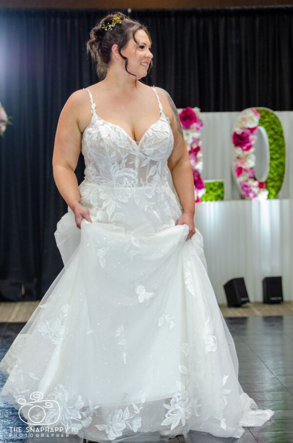 66271 wedding dress