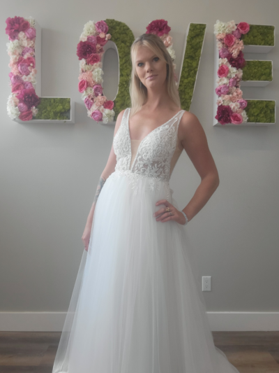 LA8120 Wedding Dress