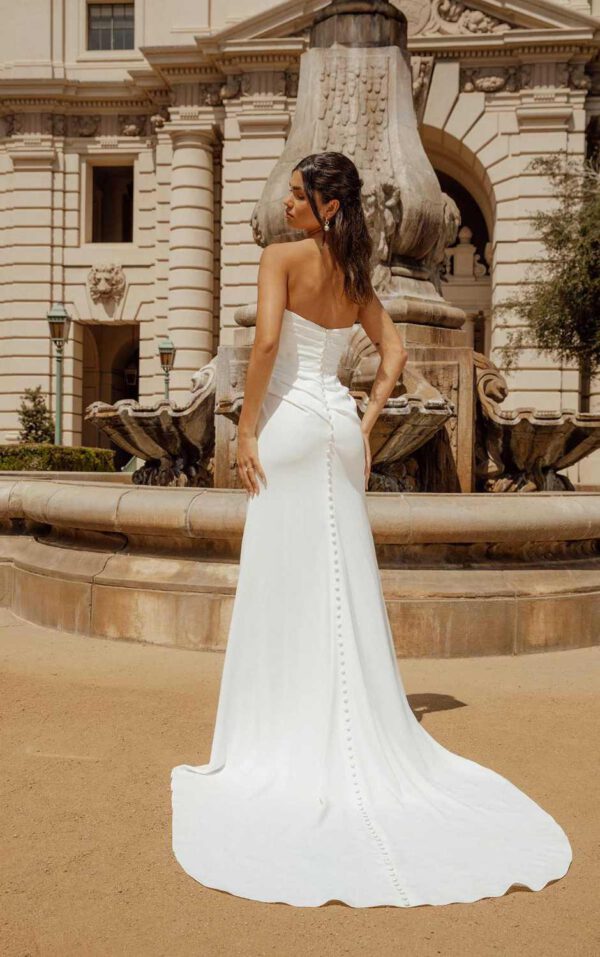 Essense of Australia - D3634, back